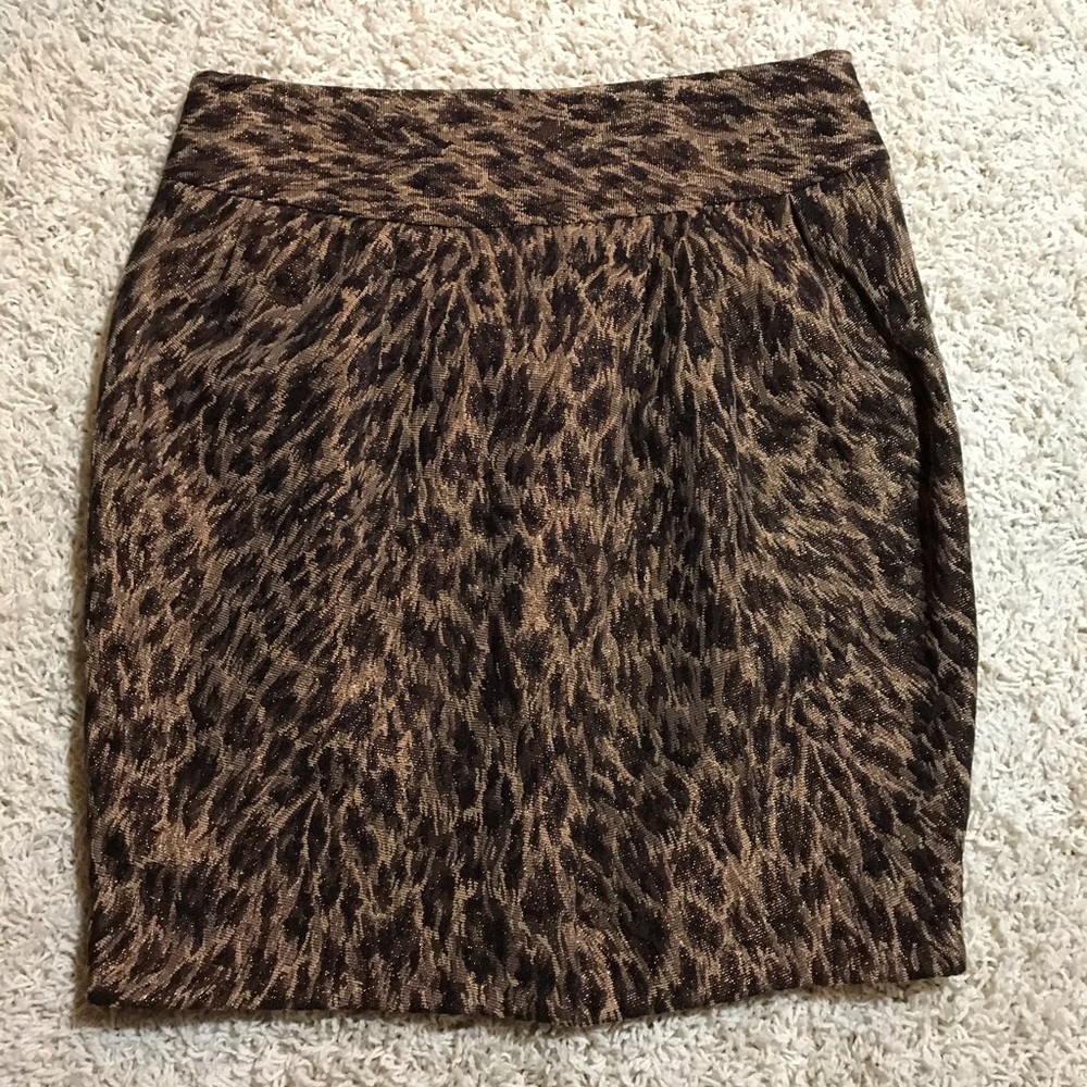 NWT Adrienne Vittadini Metallic Animal Print Skirt